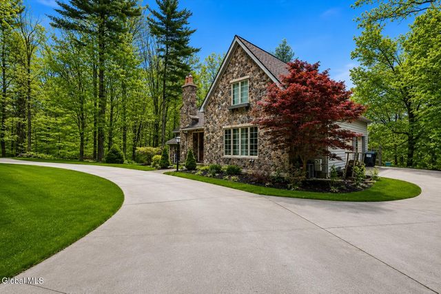 100 Southard Road, Saratoga Springs, NY 12866