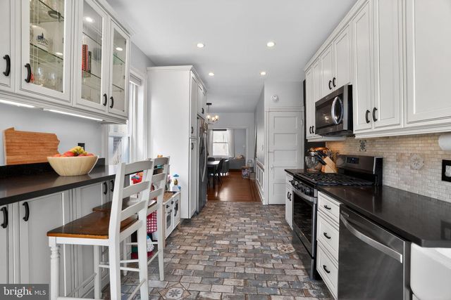 425 HERMITAGE ST, Philadelphia, PA 19128