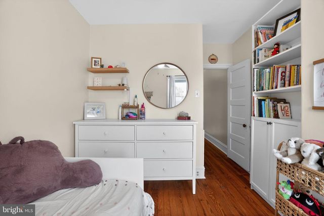 425 HERMITAGE ST, Philadelphia, PA 19128