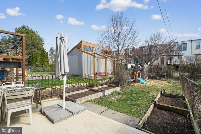 425 HERMITAGE ST, Philadelphia, PA 19128