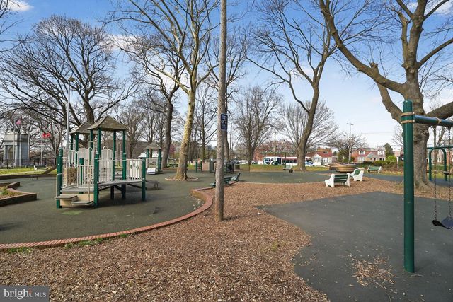 425 HERMITAGE ST, Philadelphia, PA 19128