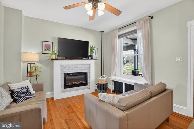 425 HERMITAGE ST, Philadelphia, PA 19128