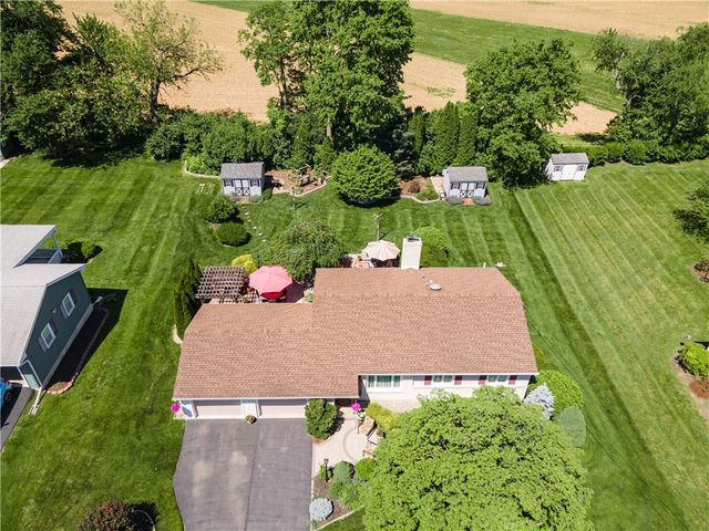 116 Oxford Drive, Palmer Twp, PA 18045