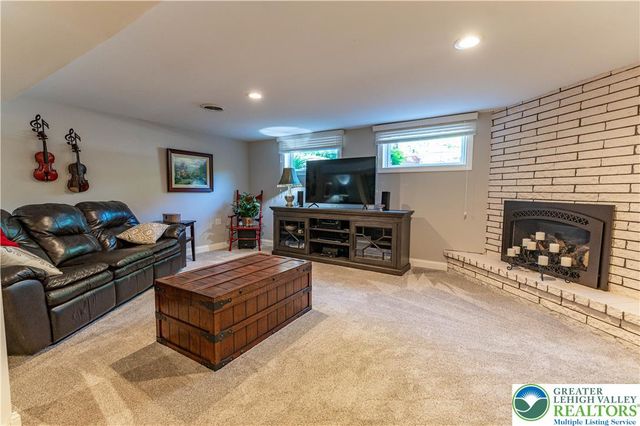 116 Oxford Drive, Palmer Twp, PA 18045