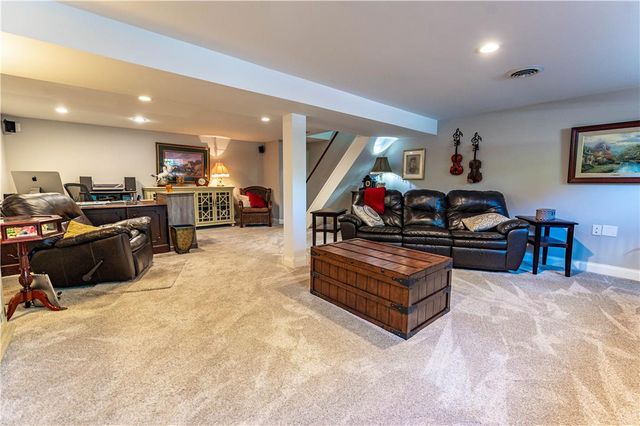 116 Oxford Drive, Palmer Twp, PA 18045