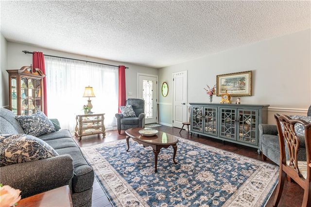 116 Oxford Drive, Palmer Twp, PA 18045