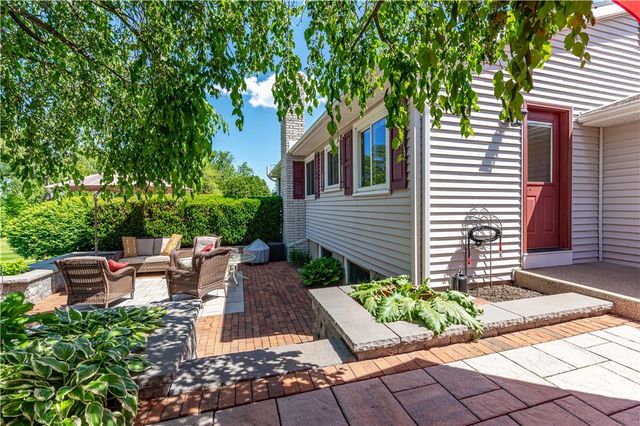 116 Oxford Drive, Palmer Twp, PA 18045