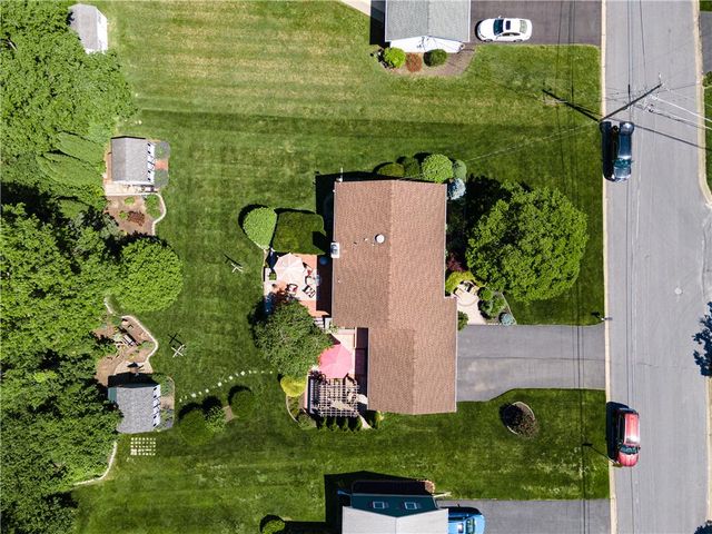 116 Oxford Drive, Palmer Twp, PA 18045