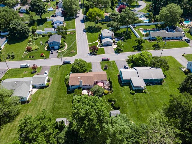 116 Oxford Drive, Palmer Twp, PA 18045