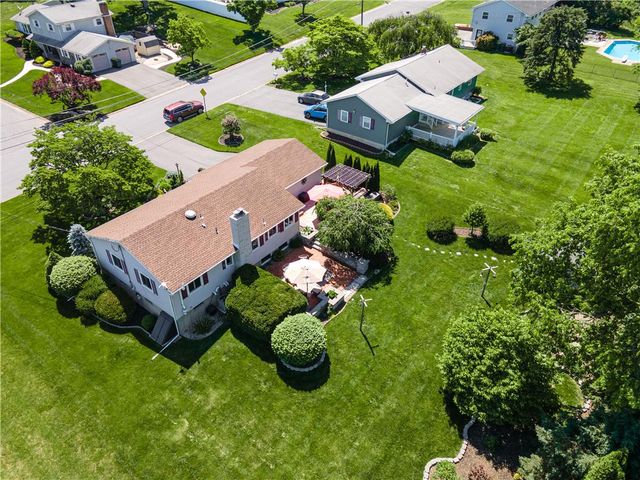 116 Oxford Drive, Palmer Twp, PA 18045
