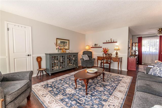 116 Oxford Drive, Palmer Twp, PA 18045