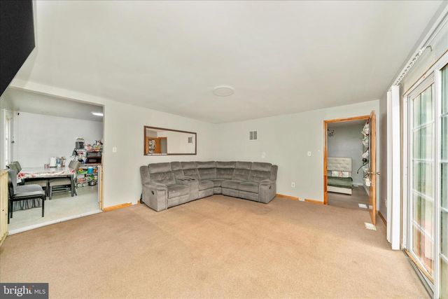 6415 VALLEY PARK RD, Capitol Heights, MD 20743