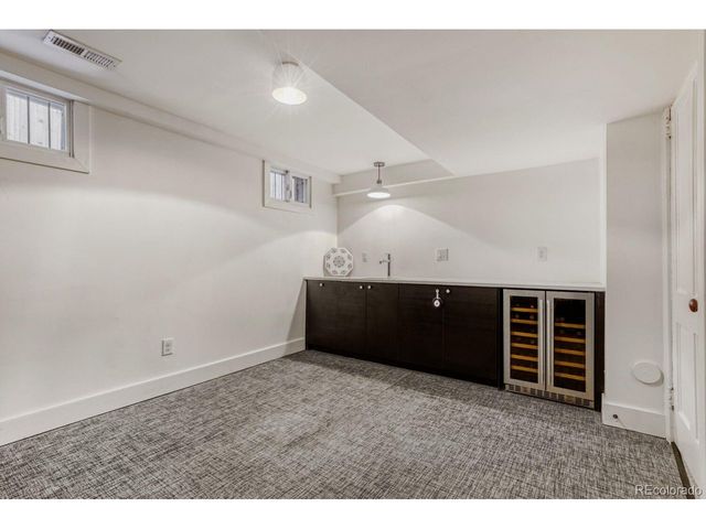 2260 Bellaire St, Denver, CO 80207