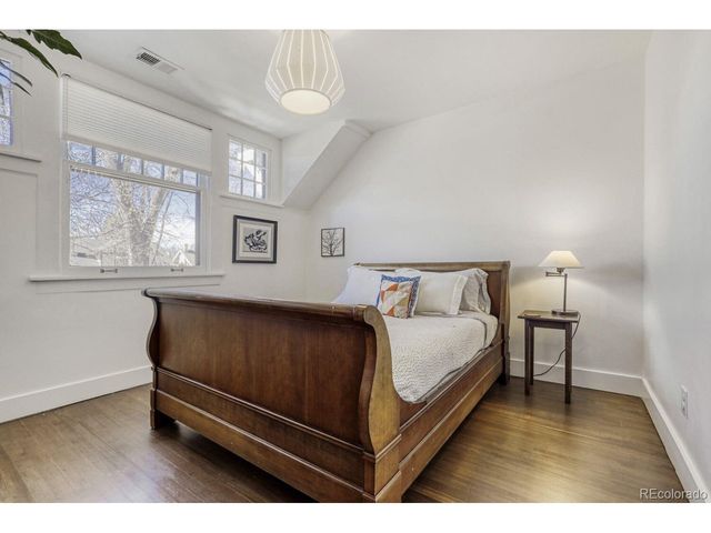 2260 Bellaire St, Denver, CO 80207