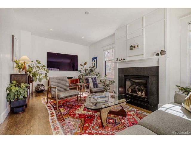 2260 Bellaire St, Denver, CO 80207