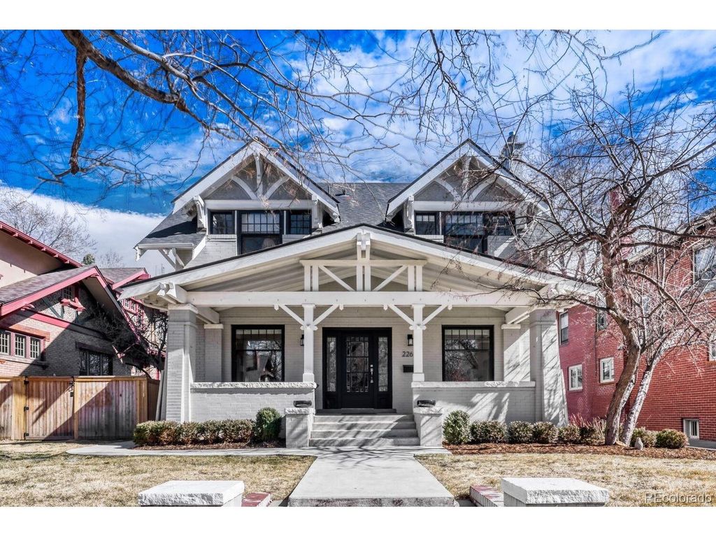 2260 Bellaire St, Denver, CO 80207