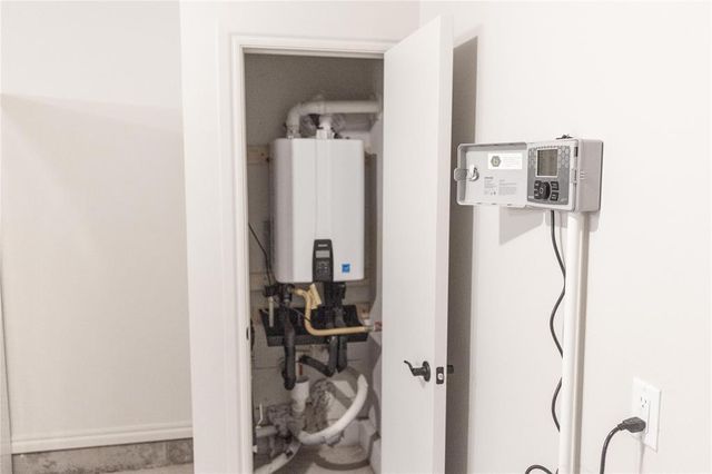 17100 Ivory Petal Lane, Edmond, OK 73012