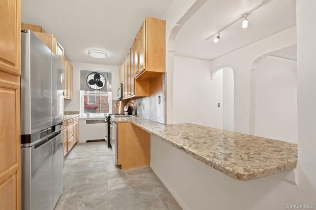 2160 Bronx Park E 6J, Bronx, NY 10462