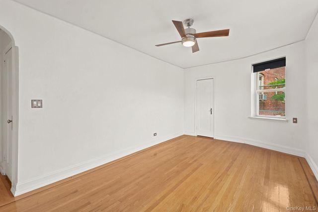 2160 Bronx Park E 6J, Bronx, NY 10462