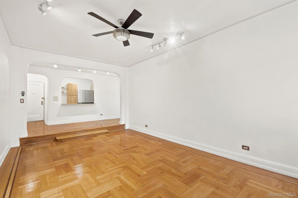 2160 Bronx Park E 6J, Bronx, NY 10462 — photo 4