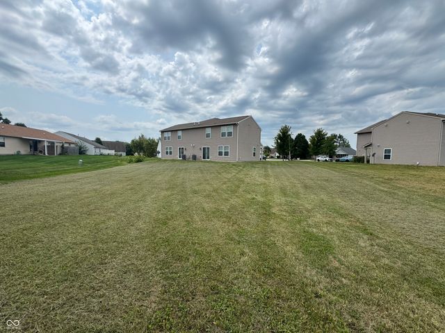 2003 Falcon Court, Franklin, IN 46131