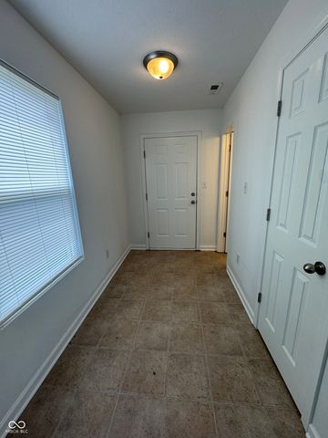 2003 Falcon Court, Franklin, IN 46131
