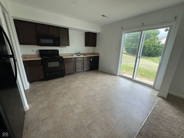 2003 Falcon Court, Franklin, IN 46131