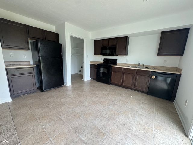 2003 Falcon Court, Franklin, IN 46131