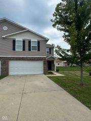 2003 Falcon Court, Franklin, IN 46131