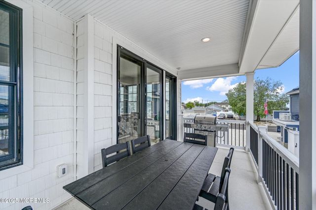 104 Lawrence Drive, Manahawkin, NJ 08050