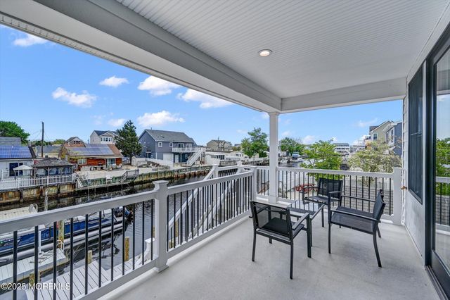 104 Lawrence Drive, Manahawkin, NJ 08050