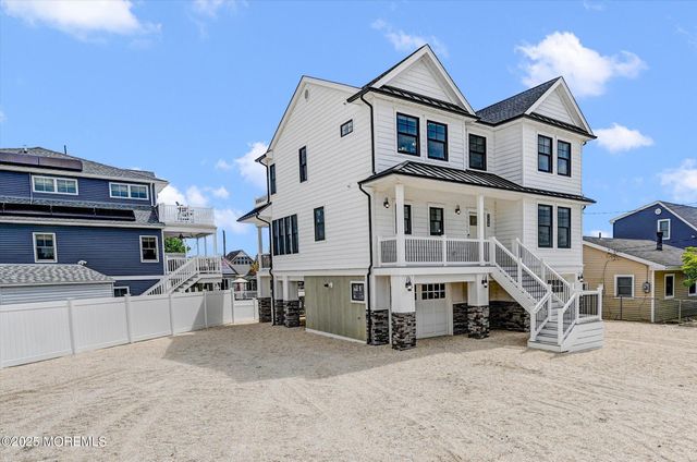 104 Lawrence Drive, Manahawkin, NJ 08050