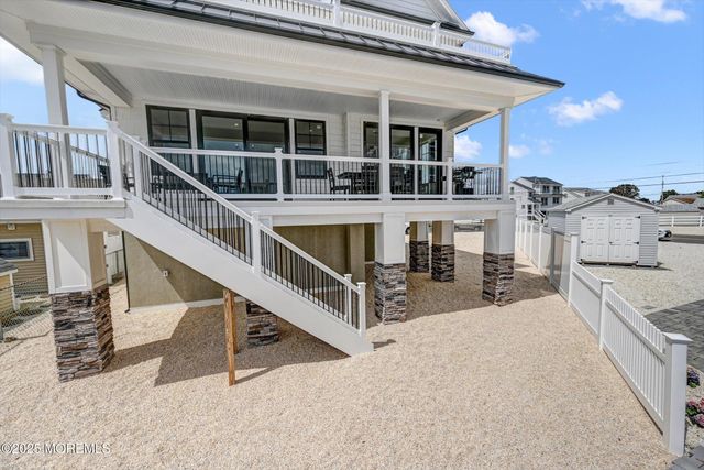 104 Lawrence Drive, Manahawkin, NJ 08050