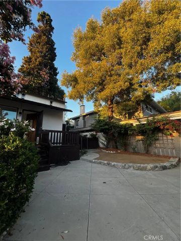 2430 Orange Avenue, La Crescenta, CA 91214