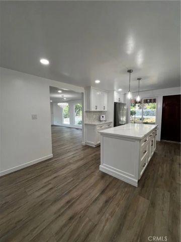 2430 Orange Avenue, La Crescenta, CA 91214