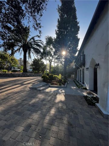 2430 Orange Avenue, La Crescenta, CA 91214