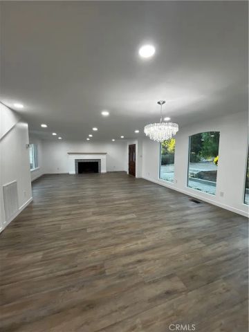 2430 Orange Avenue, La Crescenta, CA 91214