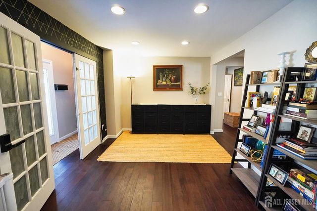 28 Duchess Avenue, Middletown, NJ 07748