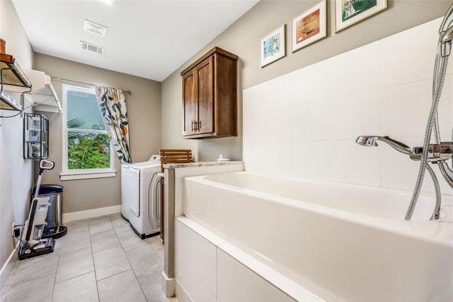 20608 Adobe TRL, Lago Vista, TX 78645