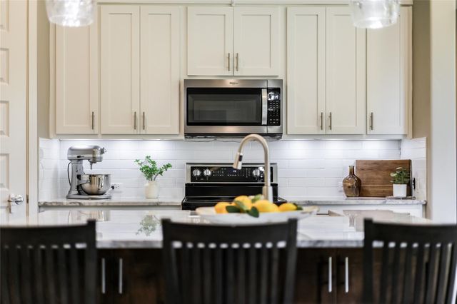 20608 Adobe TRL, Lago Vista, TX 78645