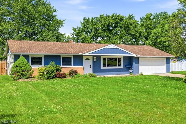 8768 Parkdale Drive, North Royalton, OH 44133
