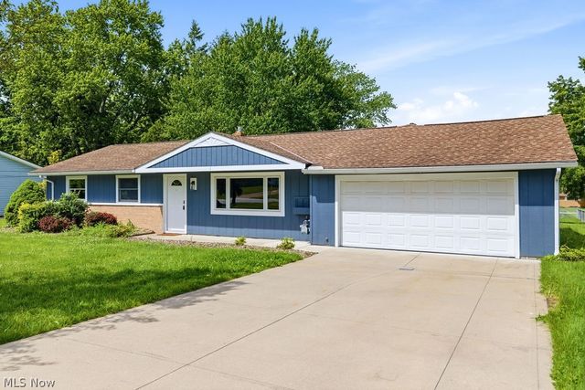 8768 Parkdale Drive, North Royalton, OH 44133