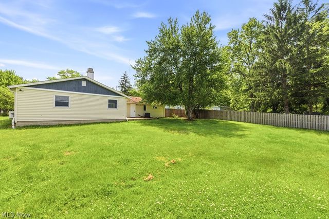 8768 Parkdale Drive, North Royalton, OH 44133