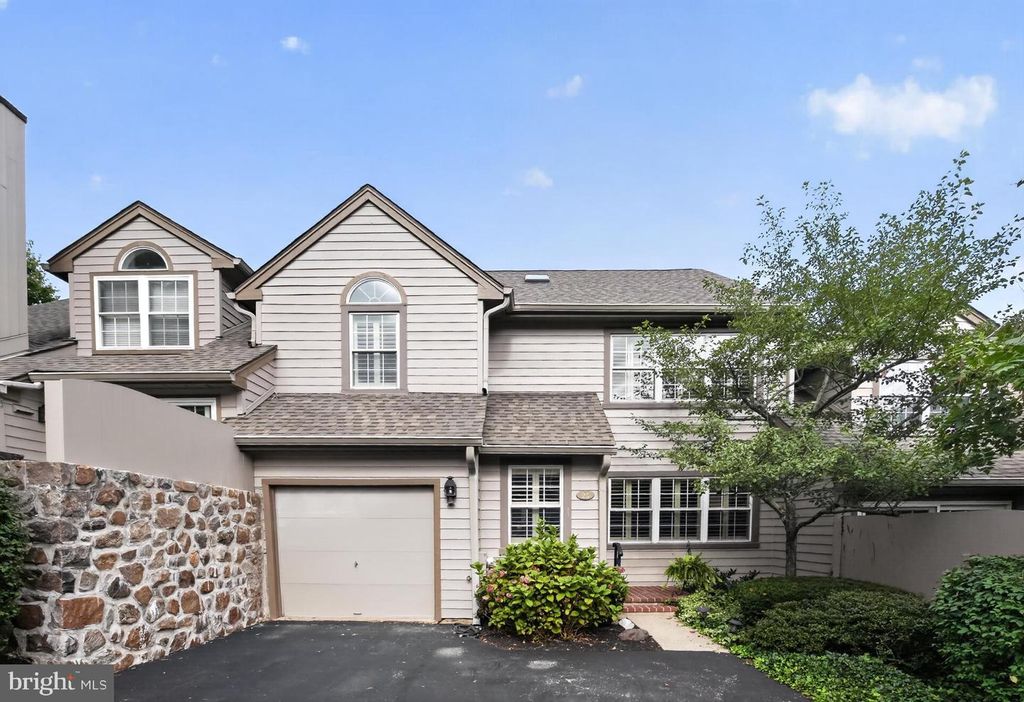 25 MANCHESTER CT #25, BERWYN, PA 19312 — exterior