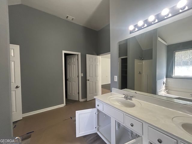 6263 Shell Drive, Atlanta, GA 30331