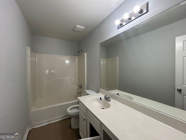 6263 Shell Drive, Atlanta, GA 30331