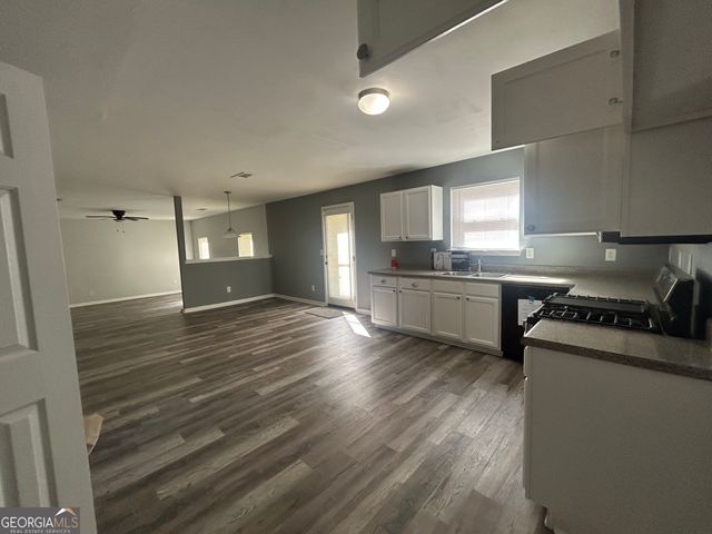 6263 Shell Drive, Atlanta, GA 30331