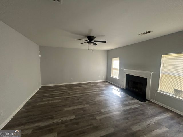 6263 Shell Drive, Atlanta, GA 30331