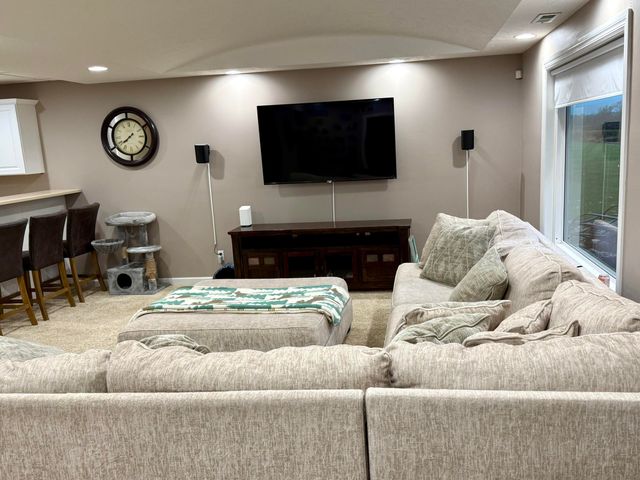 132 TRADERS POINTE Circle, Council Bluffs, IA 51501