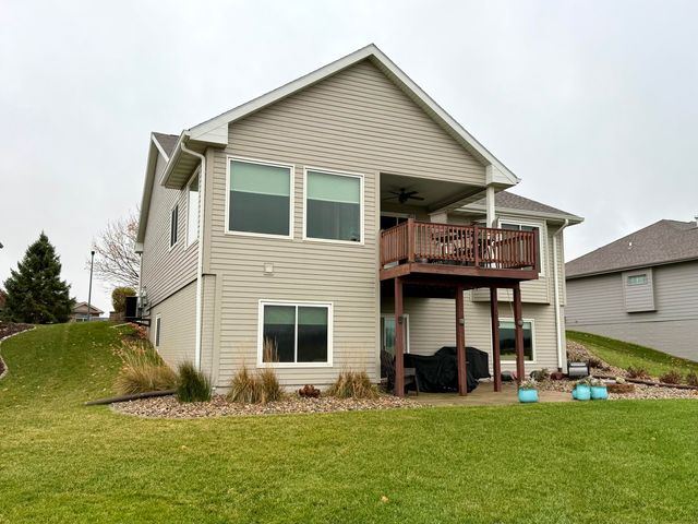 132 TRADERS POINTE Circle, Council Bluffs, IA 51501
